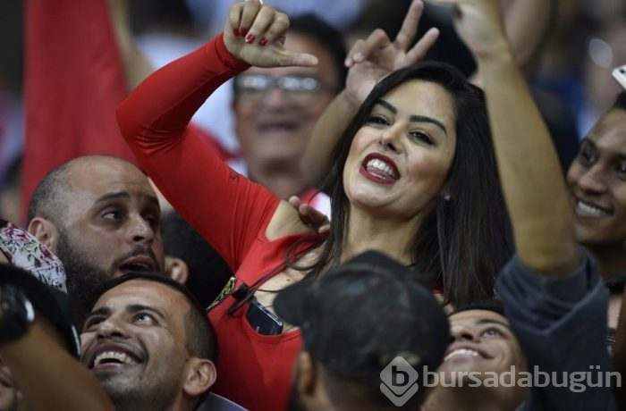 Larissa Riquelme 9 yıl sonra yine tribünde