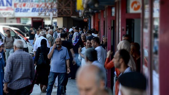 Otogarda gidiş yoğunluğu devam ediyor
