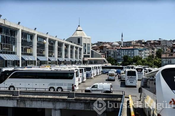 Otogarda gidiş yoğunluğu devam ediyor
