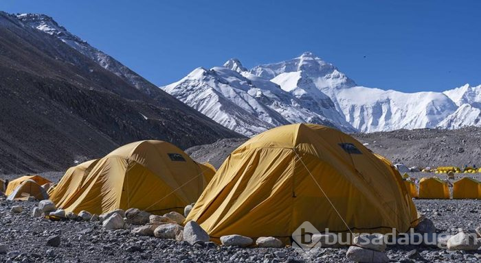 Everest'te dağcıların merkez üssü: Ana kamp