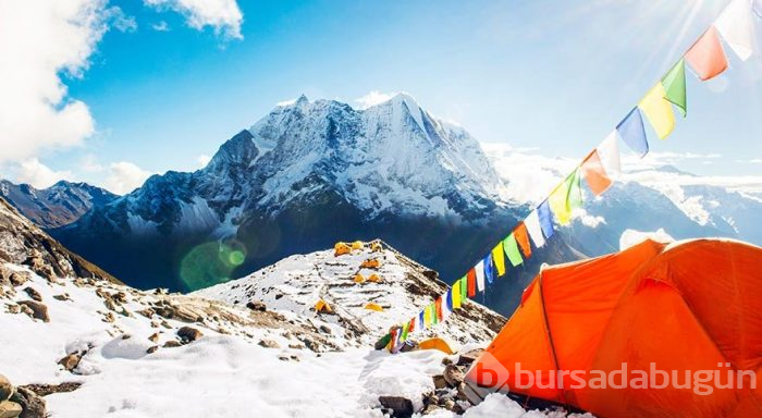 Everest'te dağcıların merkez üssü: Ana kamp