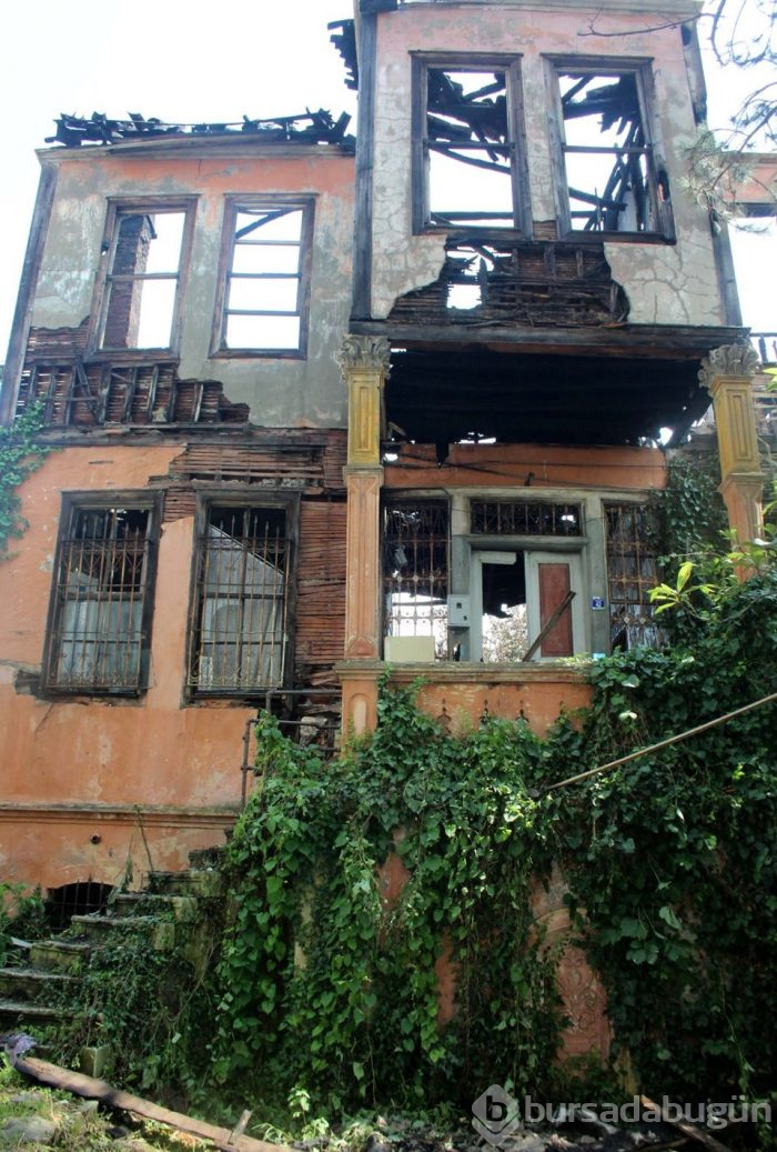 Ordu'da 200 yıllık tarihi konak yandı
