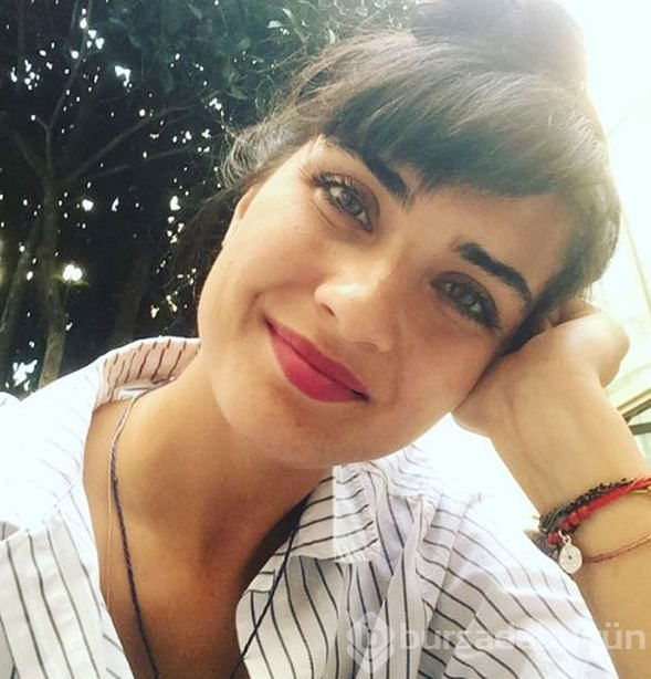 Tuba Büyüküstün bebek sahibi oldu
