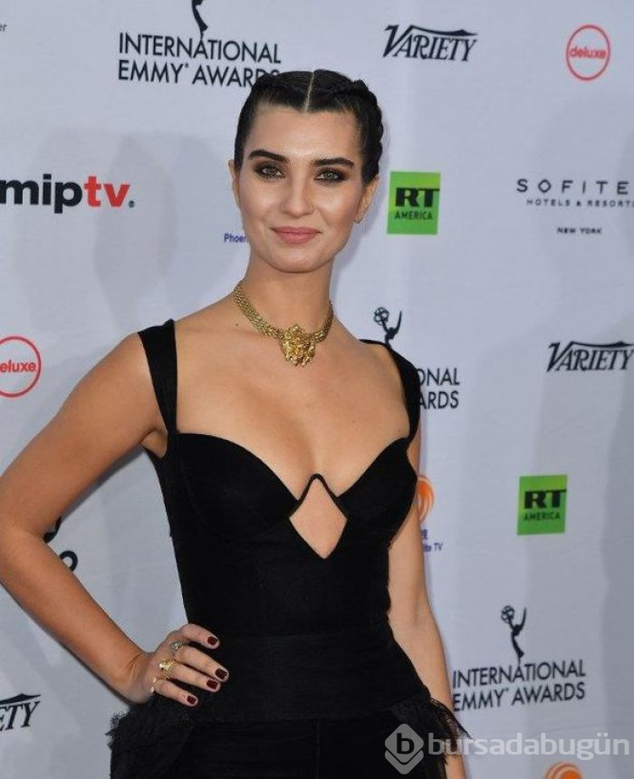Tuba Büyüküstün bebek sahibi oldu
