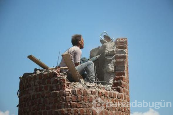Karar verildi... 15 metrelik minareyi böyle yıkıyor
