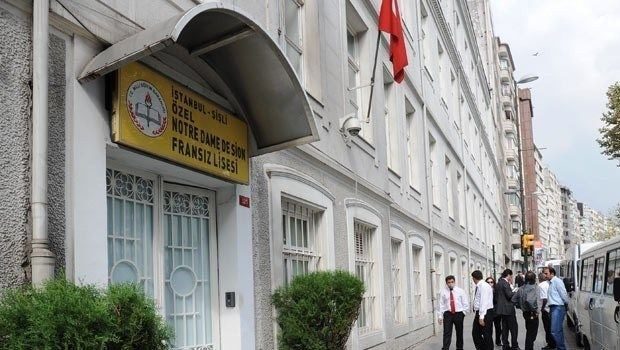 LGS'de lise taban puanları belli oldu! (2019 özel lise taban puanları ve kontenjanları)