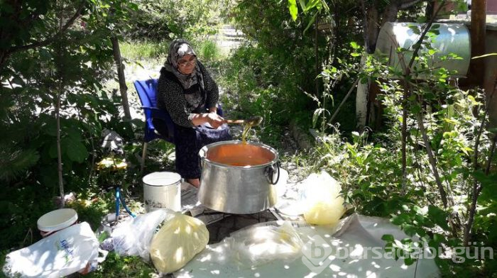 Karslı kadınların kış hazırlığı başladı
