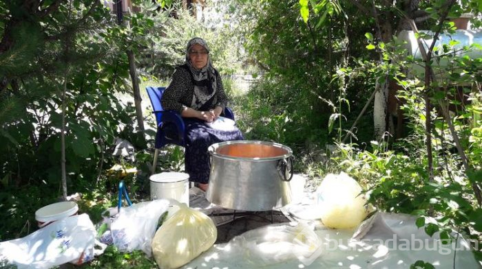 Karslı kadınların kış hazırlığı başladı
