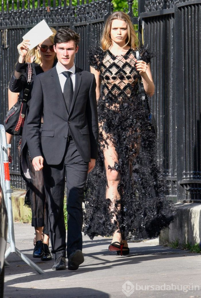 Zoe Kravitz ile Karl Glusman'ın düğününe ünlü akını