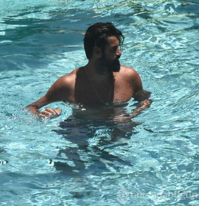 Volkan Demirel, eşi ve kızlarıyla tatilde