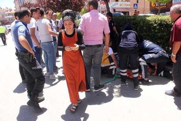 Gözyaşlarına boğuldu