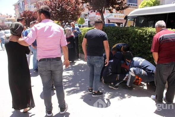 Gözyaşlarına boğuldu