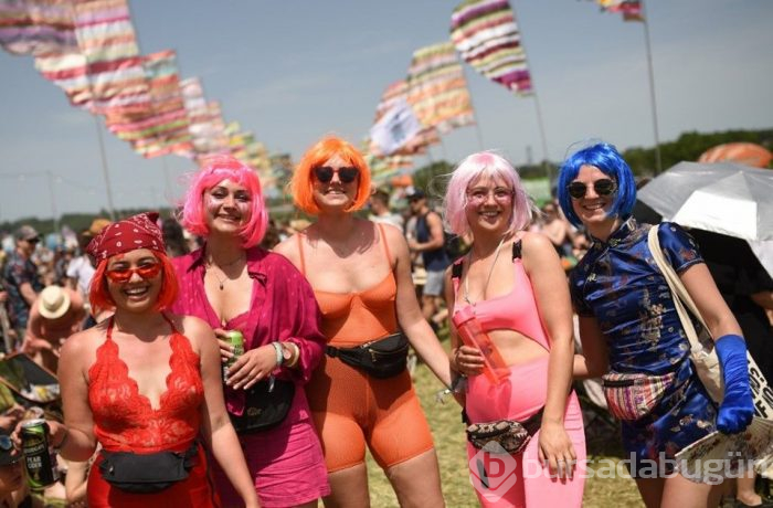 Glastonbury Festivali'nin ardında çöp dağı kaldı