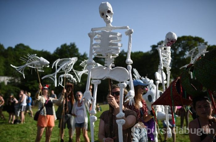 Glastonbury Festivali'nin ardında çöp dağı kaldı