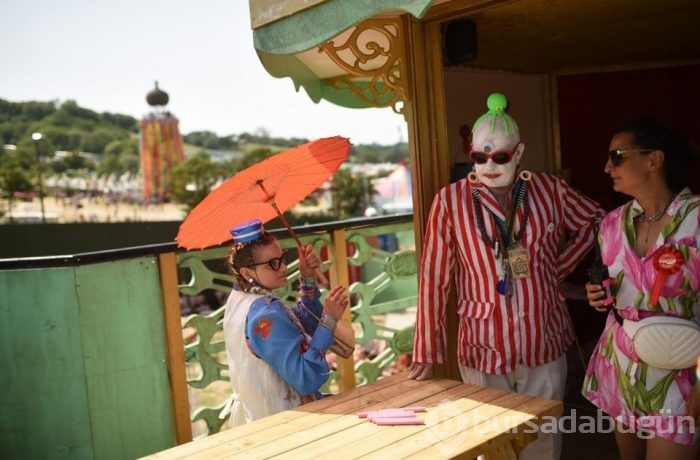 Glastonbury Festivali'nin ardında çöp dağı kaldı