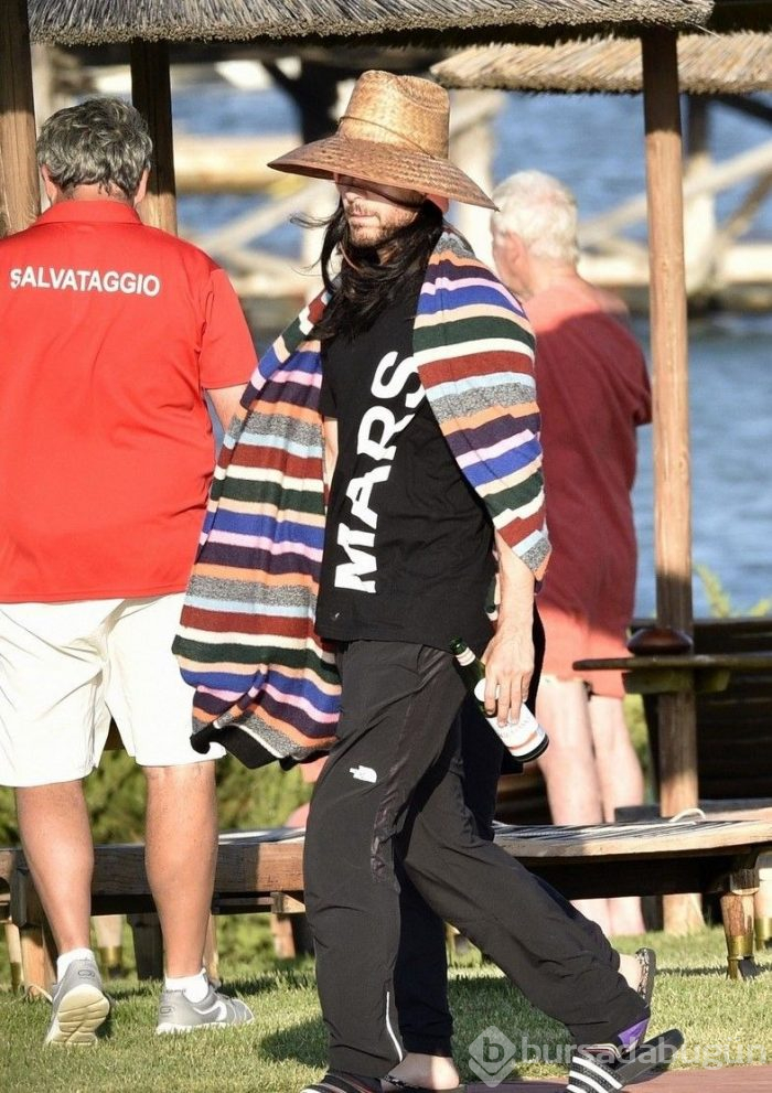 Jared Leto tatilde paparazzilerden gizlenmeye çalıştı