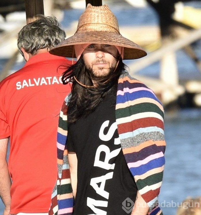 Jared Leto tatilde paparazzilerden gizlenmeye çalıştı
