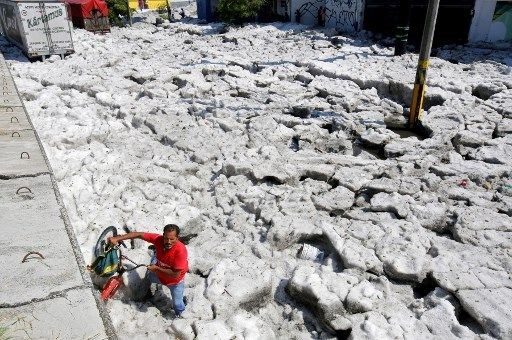 Meksika'da yaz ortasında dolu fırtınası