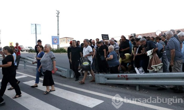 Otomobilin çarptığı Evrim ve Ekin kardeşler gözyaşlarıyla anıldı