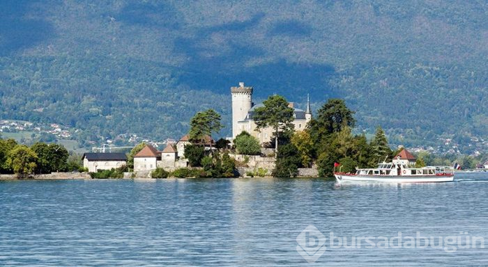 Avrupa'nın en temiz gölü Annecy