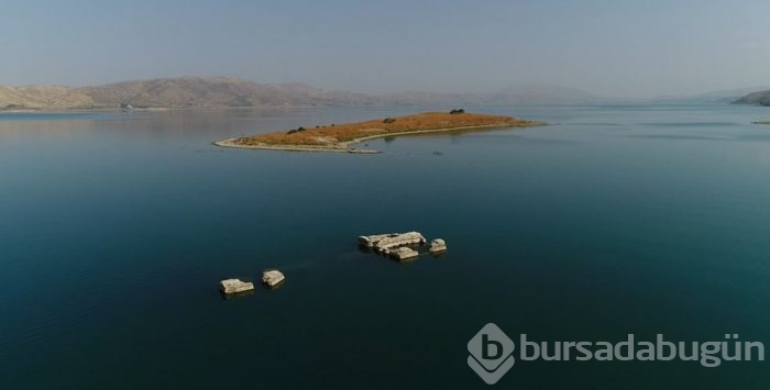 Hazar Gölü'nde su seviyesi düştü, Batık şehir ortaya çıktı