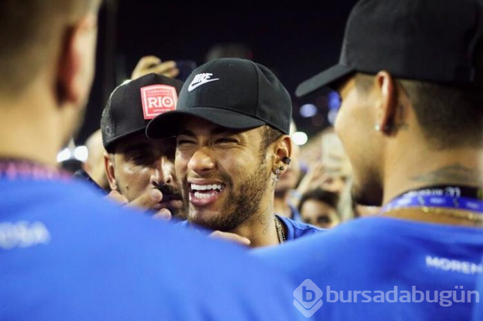 Neymar'dan bir skandal daha!
