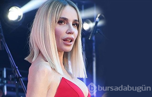 Gülşen:"Bazen gece yarısı uyanıp sucuklu tost yerim.''