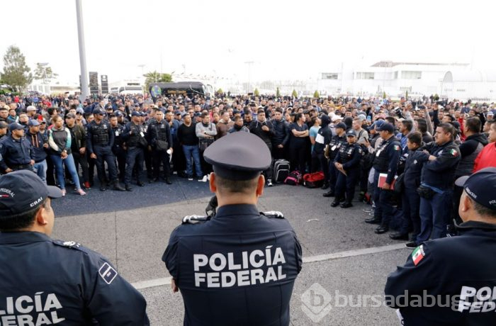 Meksika'da polisler sokağa çıktı (Hükümet muhalefeti suçladı)