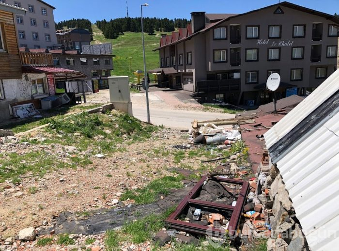 Uludağ'daki kirlilik karlar eriyince ortaya çıktı