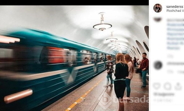 Metroda çıplak ayak modası