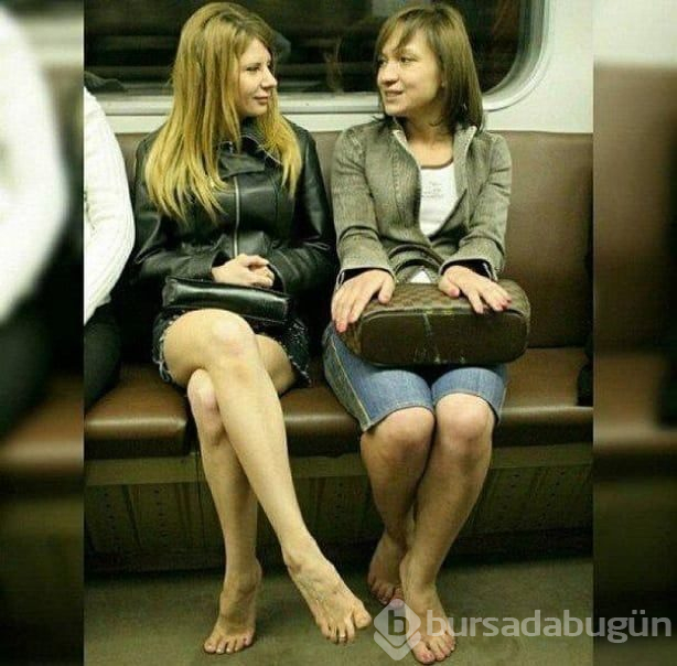 Metroda çıplak ayak modası