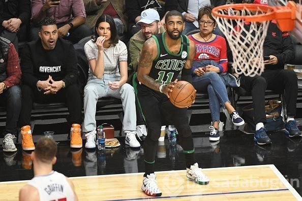Kendall Jenner yeni sevgilisini de NBA'den buldu
