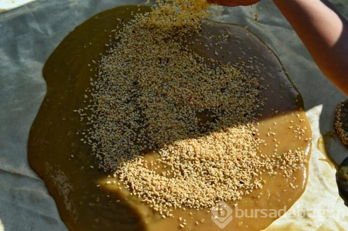 Gümüşhane'de 2 aylık pestil mesaisi başladı kara kazanlar dut pestili için yandı
