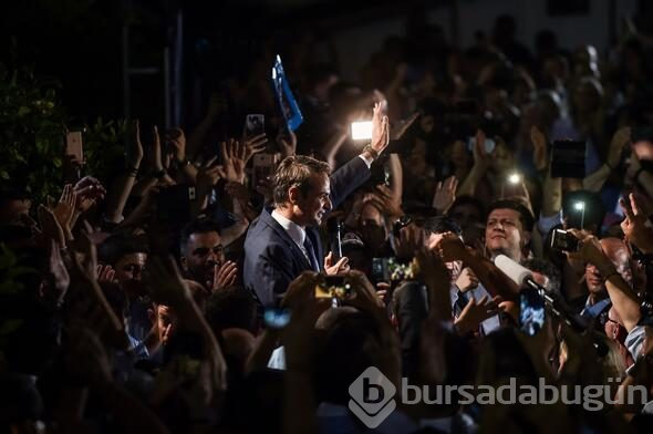 Miçotakis tek başına iktidara geldi

