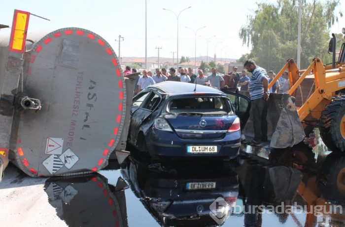 Freni patlayan tanker, otomobil ve minibüse çarptı: 3 yaralı