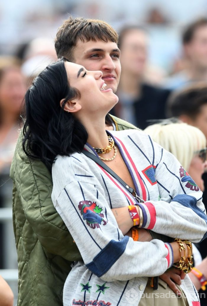 Dua Lipa ile Anwar Hadid aşklarını ilan etti