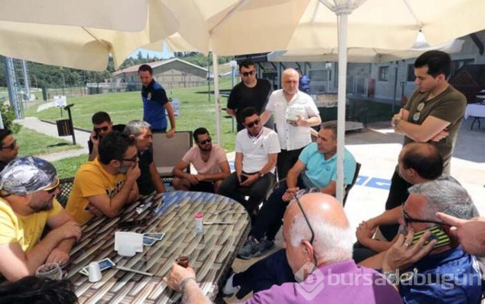 Fenerbahçeli futbolcular, mangal partisinde buluştu
