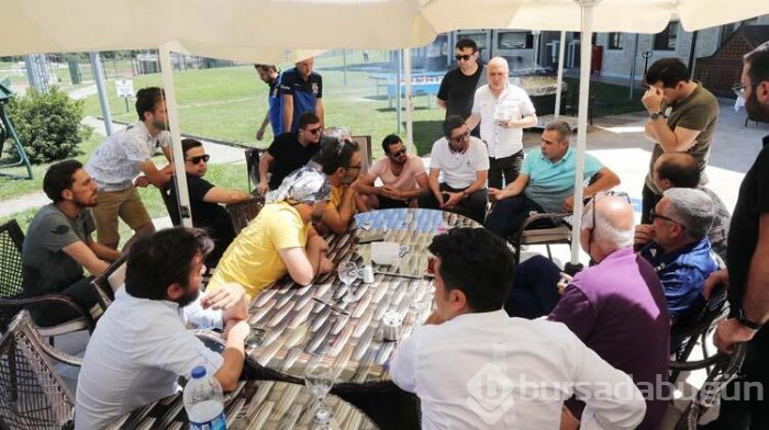 Fenerbahçeli futbolcular, mangal partisinde buluştu

