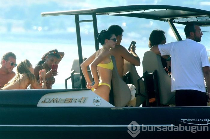 Plajı birbirine kattılar