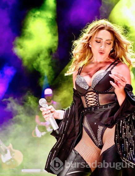 "Kendim tasarladım" diyen Hadise ile Adriana Lima'nın kıyafet benzerliği