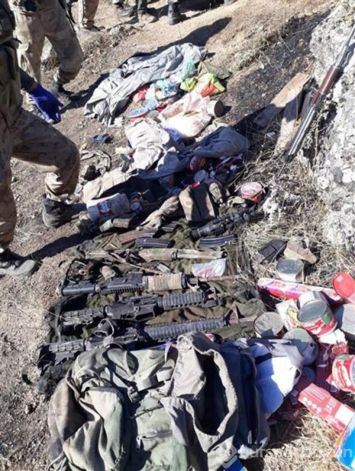 O teröristlerin yakalanma anına ait yeni fotoğraflar ortaya çıktı

