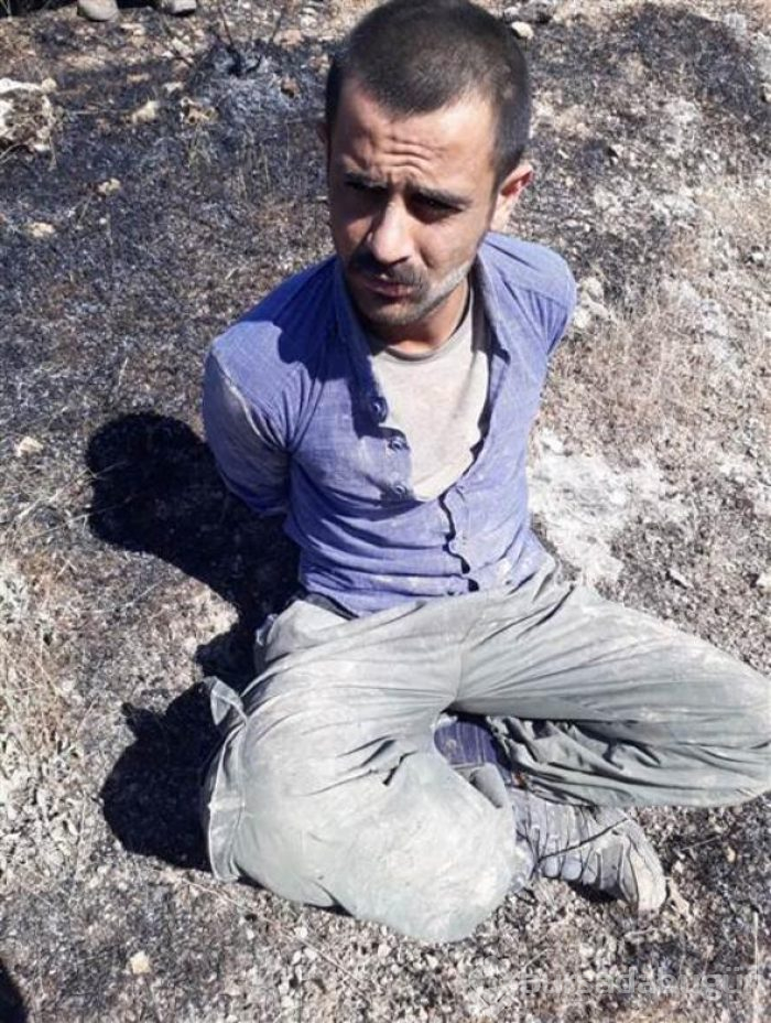 O teröristlerin yakalanma anına ait yeni fotoğraflar ortaya çıktı

