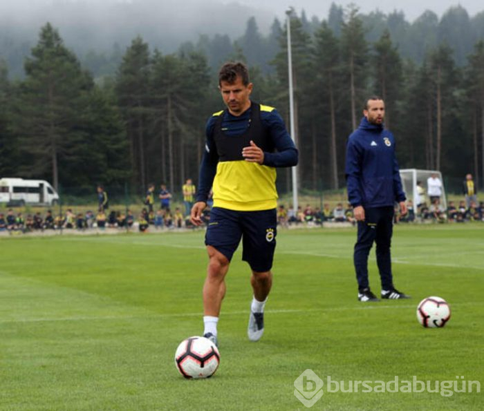 Emre Belözoğlu sahaya indi
