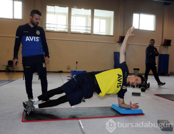 Emre Belözoğlu sahaya indi
