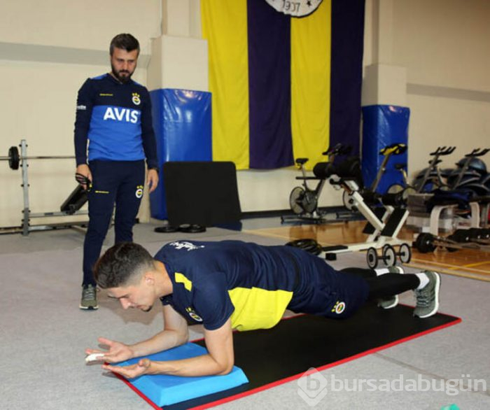 Emre Belözoğlu sahaya indi
