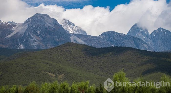 Kuzey yarımkürenin en güneyinde bulunan buzul dağı
