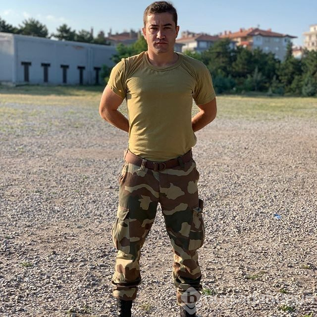 Jessica May, Hüseyin Kara'nın yemin töreninde (Ünlü isimlerin bedelli askerlik detayları fotoğrafları)