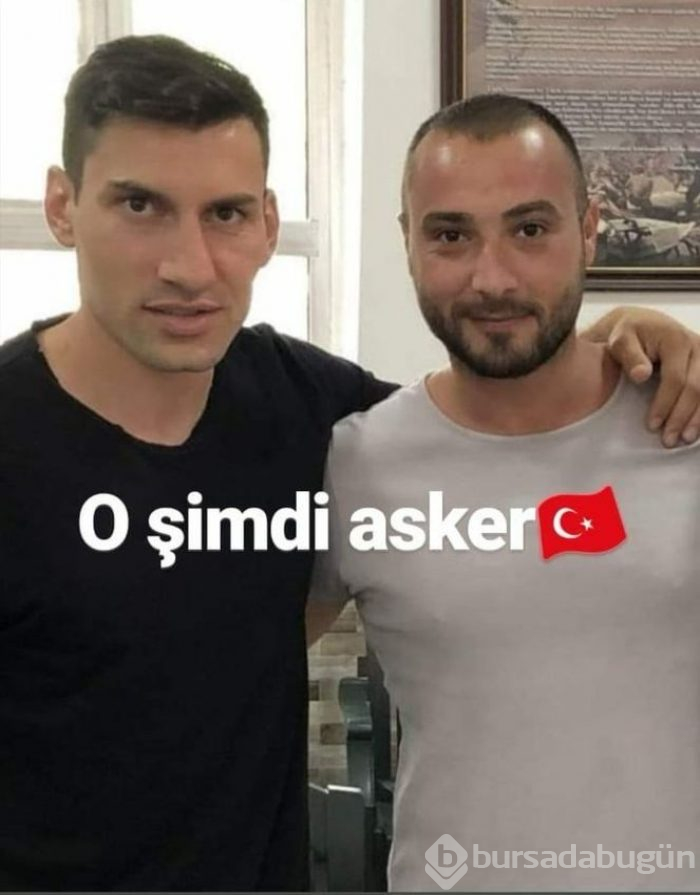 Jessica May, Hüseyin Kara'nın yemin töreninde (Ünlü isimlerin bedelli askerlik detayları fotoğrafları)