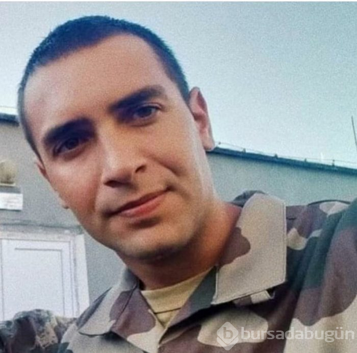 Jessica May, Hüseyin Kara'nın yemin töreninde (Ünlü isimlerin bedelli askerlik detayları fotoğrafları)