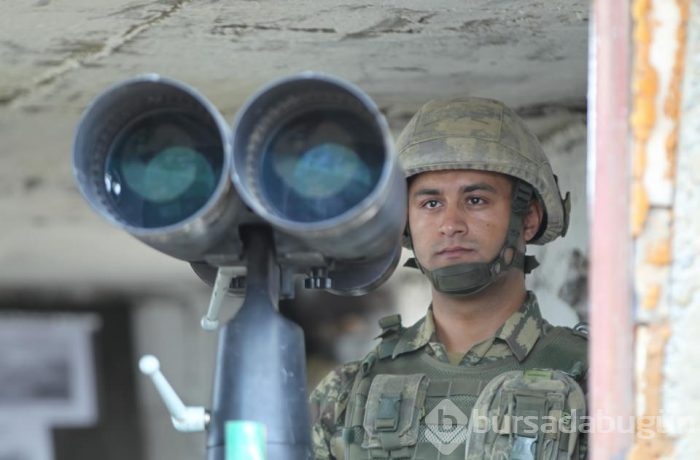 Baba oğul omuz omuza vatan nöbetinde